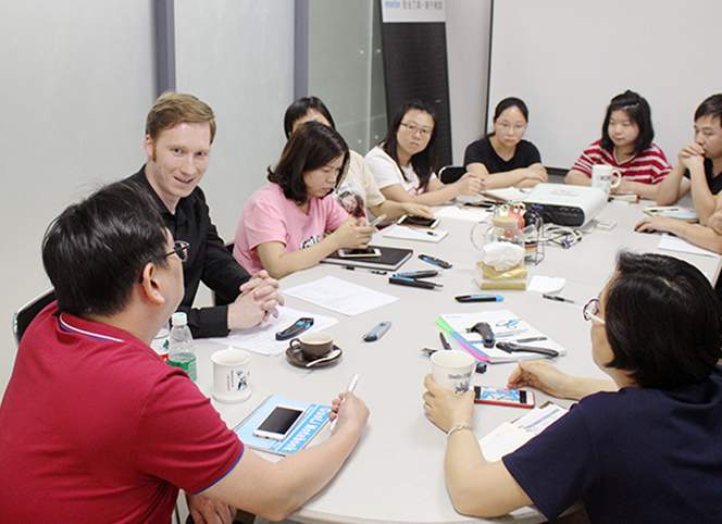 歡迎德國MARTOR亞太區(qū)負(fù)責(zé)人蒞臨我司進(jìn)行產(chǎn)品培訓(xùn)